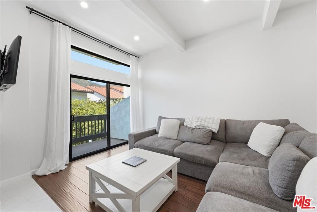 Condo in Los Angeles, California, United States 4 - 18528588