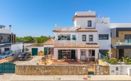 Villa in Quelfes, Algarve, Portugal 1