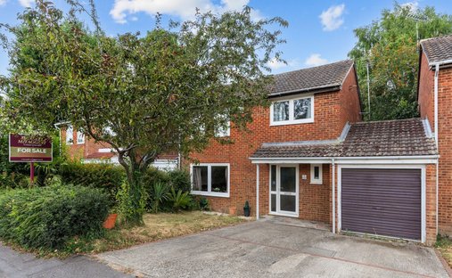 House in Fivensgreen, Horsham, England 1