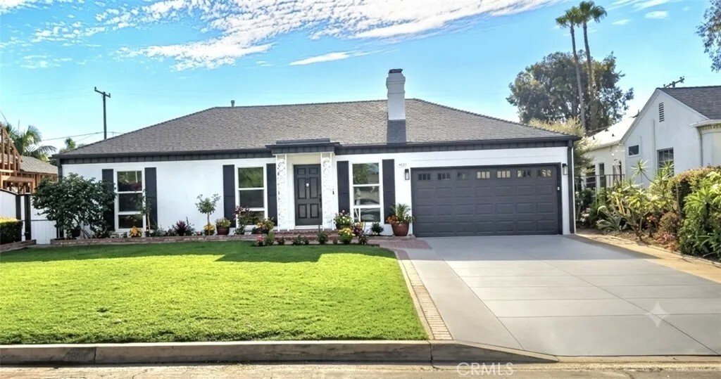 House in Signal Hill, California, United States 1 - 18529233