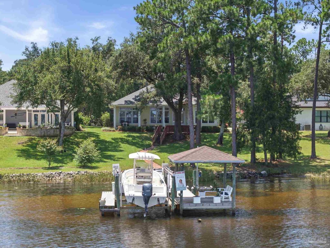House in Milton, Florida, United States 3 - 18528266