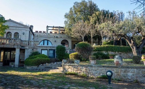 Villa in Santa Maria Imbaro, Abruzzo, Italy 1