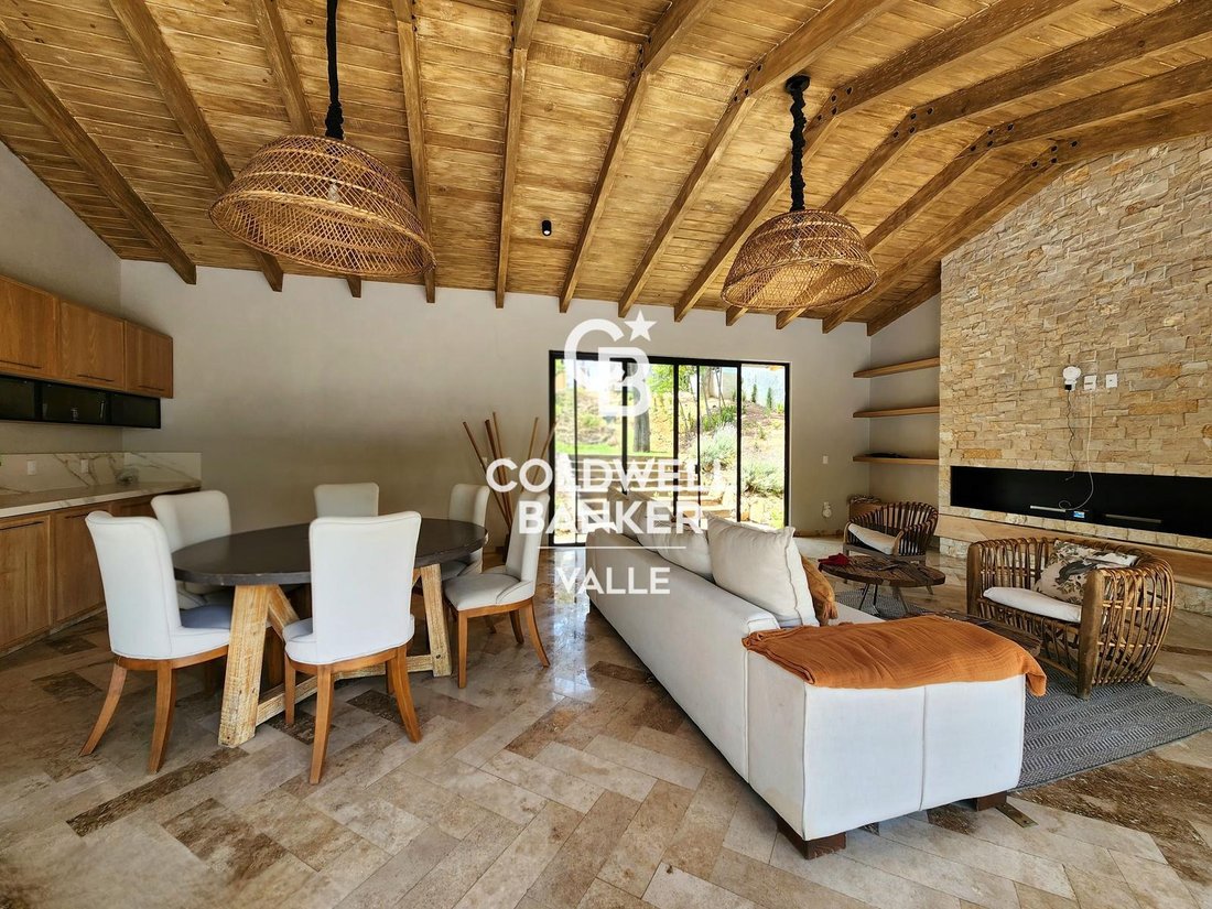 House in Valle de Bravo, State of Mexico, Mexico 5 - 18527494
