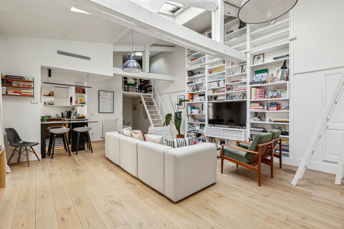 Apartment in Belleville-Saint Maur, Paris 11e Arrondissement, Paris 3 - 18526648