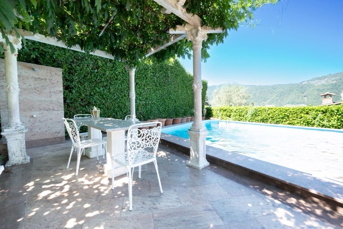 Villa in Bissone, Ticino, Switzerland 5 - 18527586