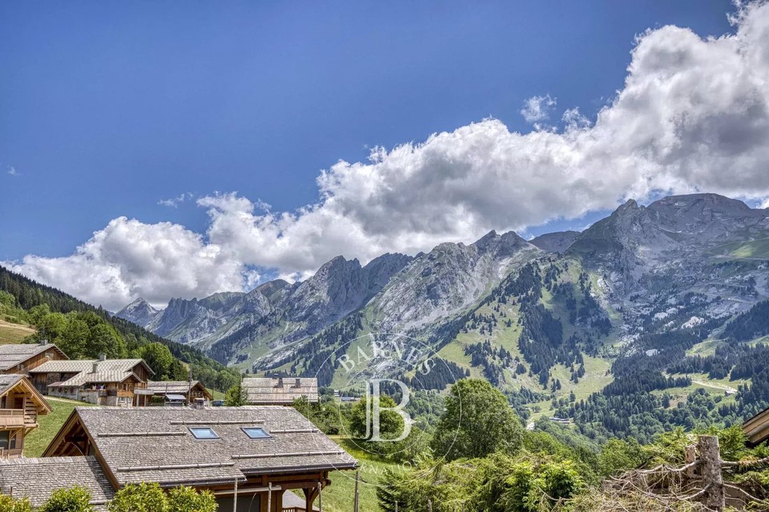 Chalet in La Clusaz, Auvergne-Rhône-Alpes, France 1 - 18526964