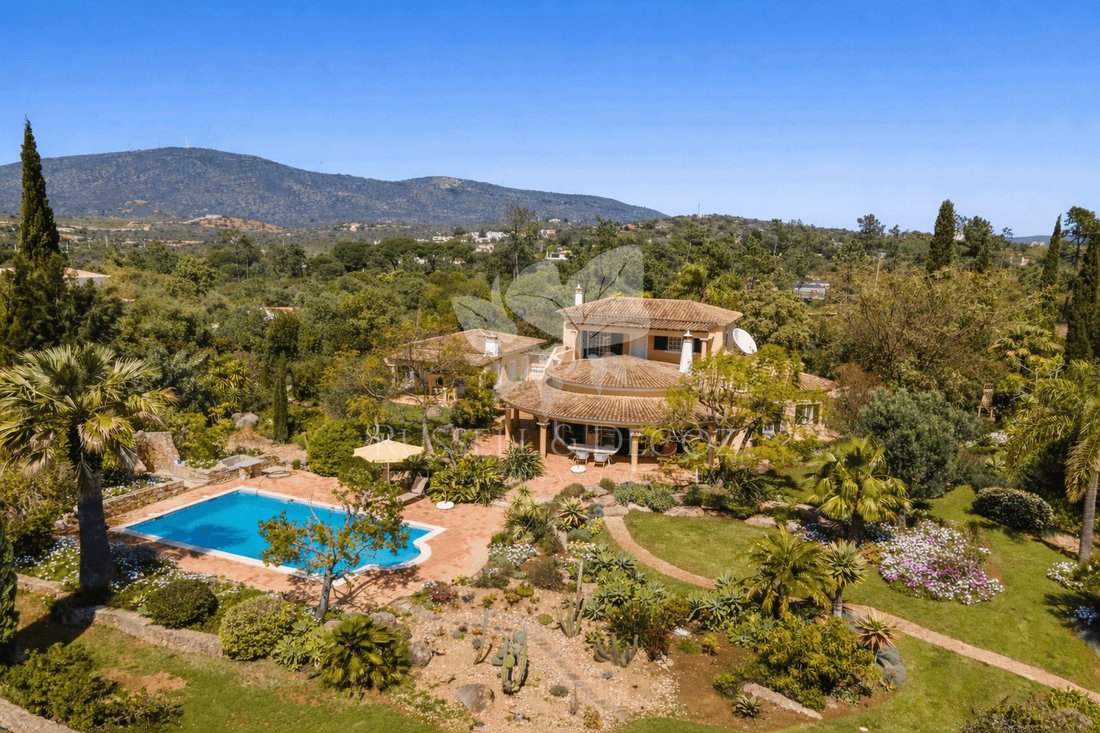 Villa in Quelfes, Algarve, Portugal 1 - 17522972