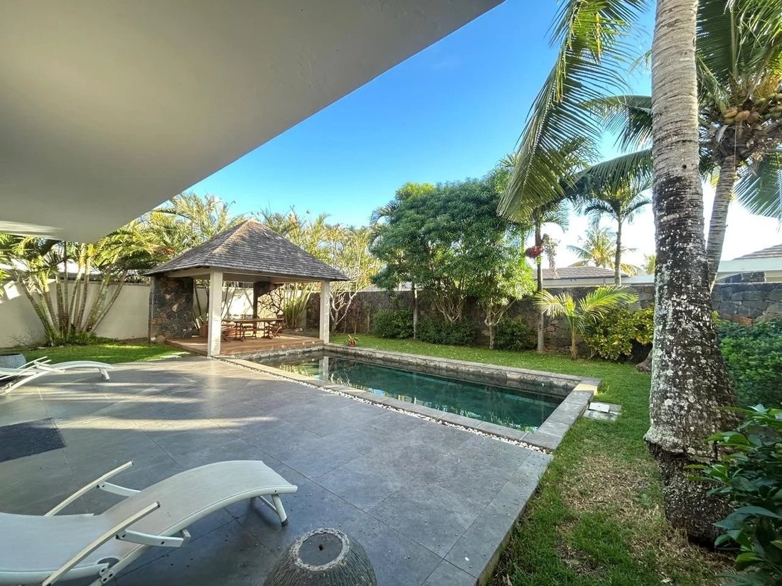 Villa in Grand Baie, Rivière du Rempart District, Mauritius 1 - 18527799