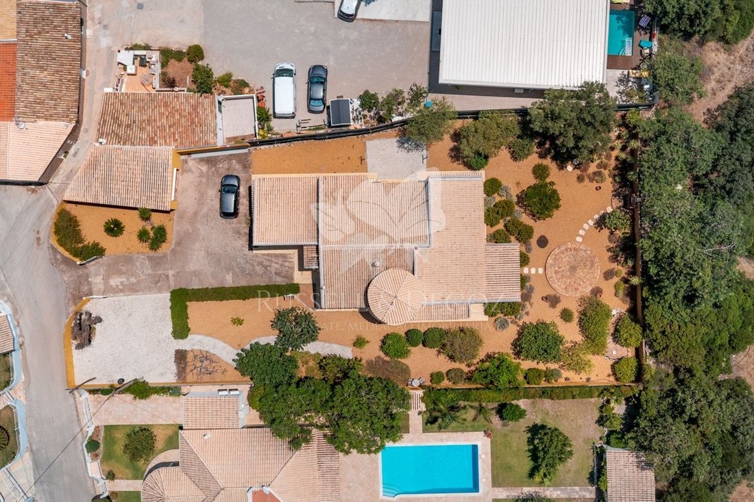 Villa in Loule (Sao Clemente), Algarve, Portugal 4 - 18460763