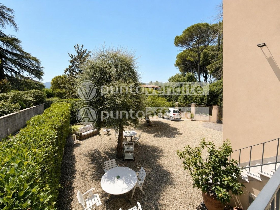 Apartment in Historic Center, Lucca, Tuscany 1 - 18529198