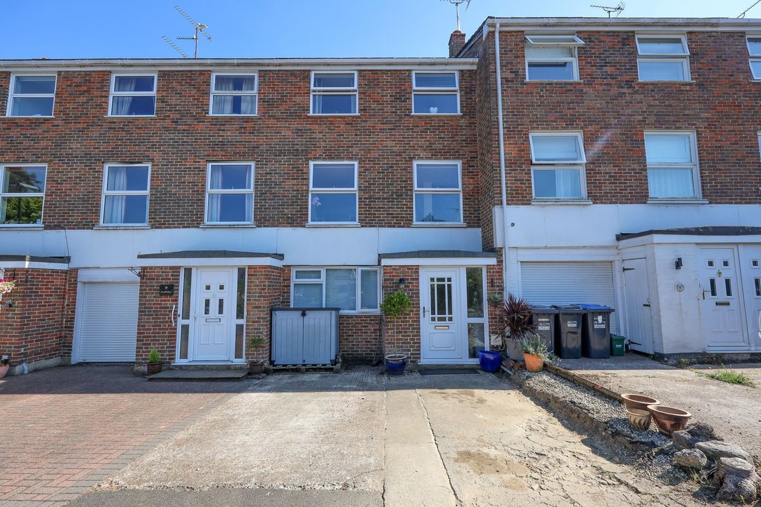House in Burgess Hill, England 1 - 18526471