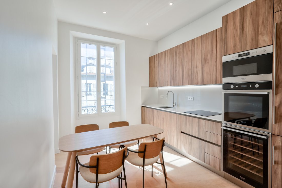 Apartment in Le Port, Nice, France 3 - 18526413