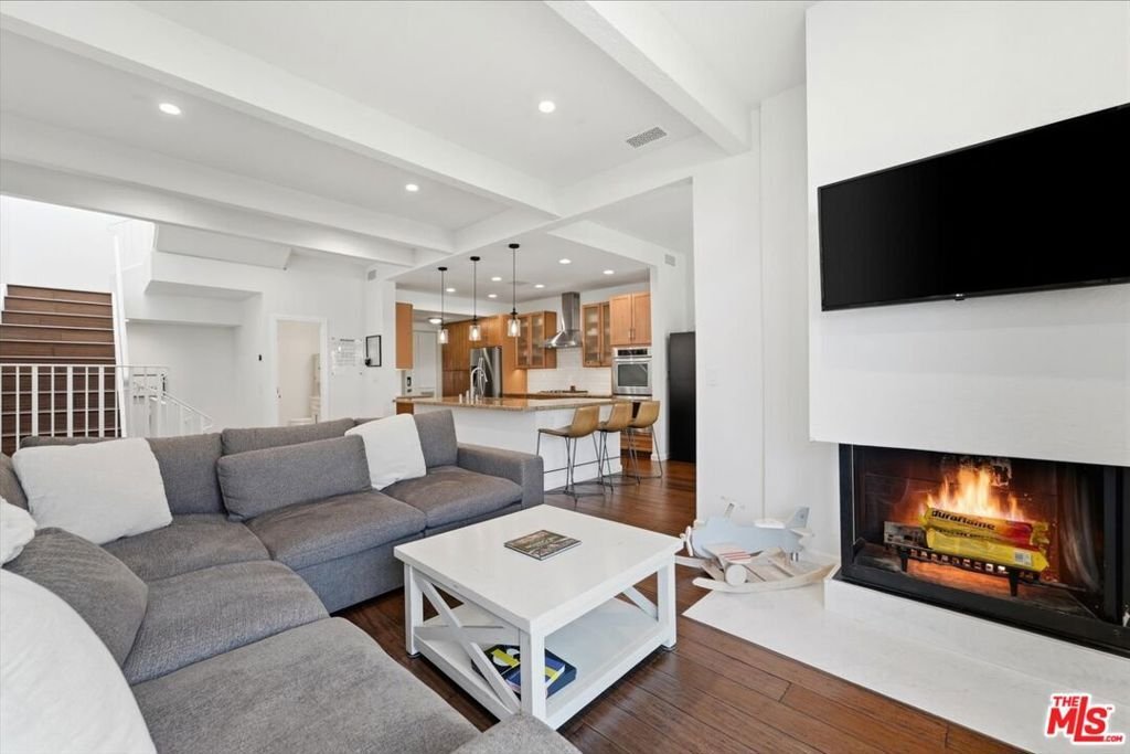 Condo in Los Angeles, California, United States 5 - 18528588