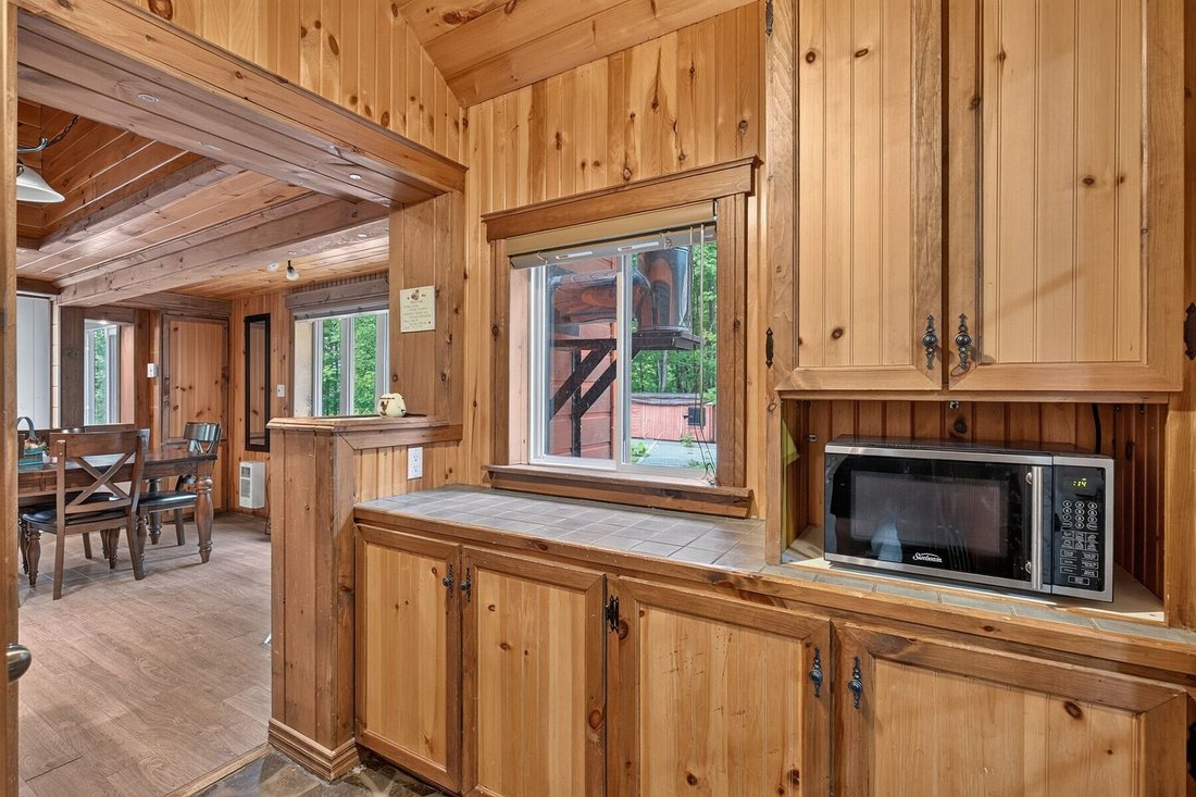 House in Notre-Dame-Auxiliatrice-de-Buckland, Quebec, Canada 4 - 18529528