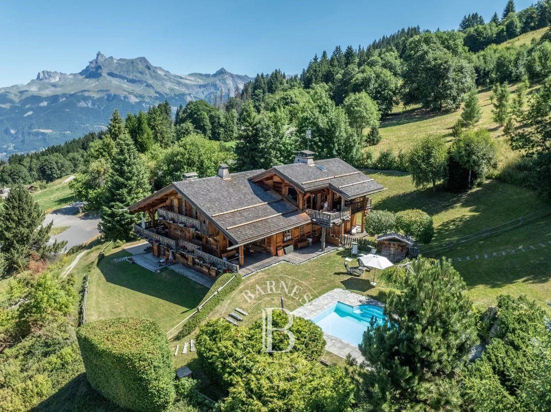 Chalet in Megève, Auvergne-Rhône-Alpes, France 1 - 18527002