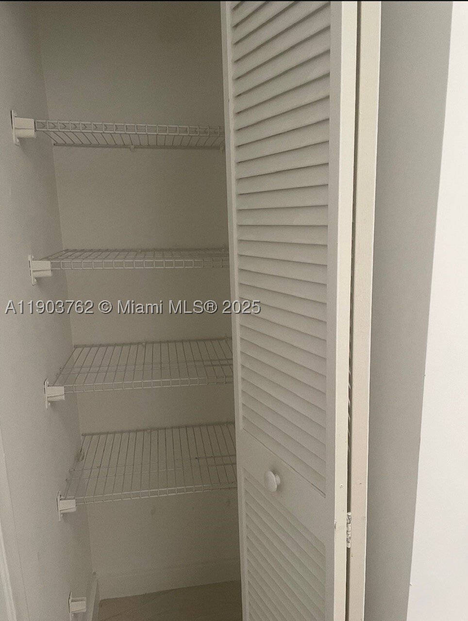 House in West Miami, Florida, United States 5 - 17203382