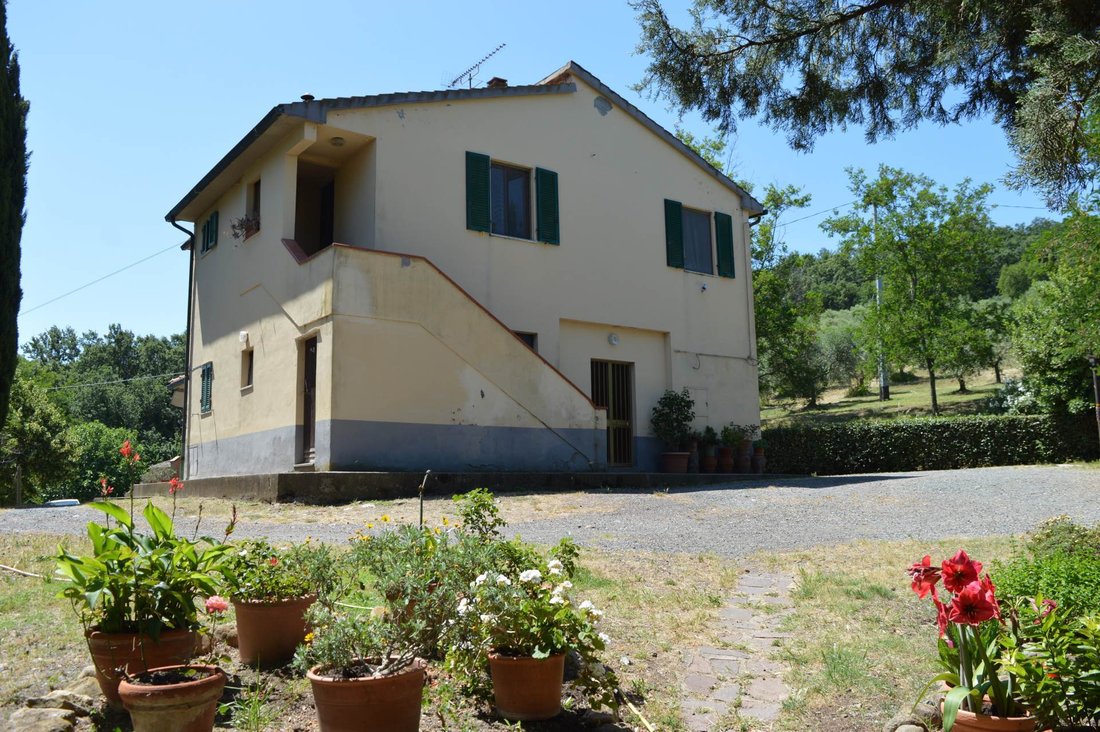 Farm Ranch in Montecatini Val di Cecina, Tuscany, Italy 1 - 18529318