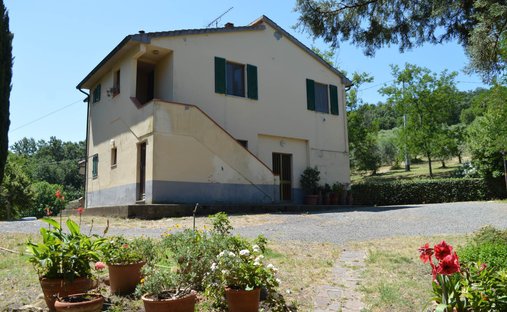 Farm Ranch in Montecatini Val di Cecina, Tuscany, Italy 1