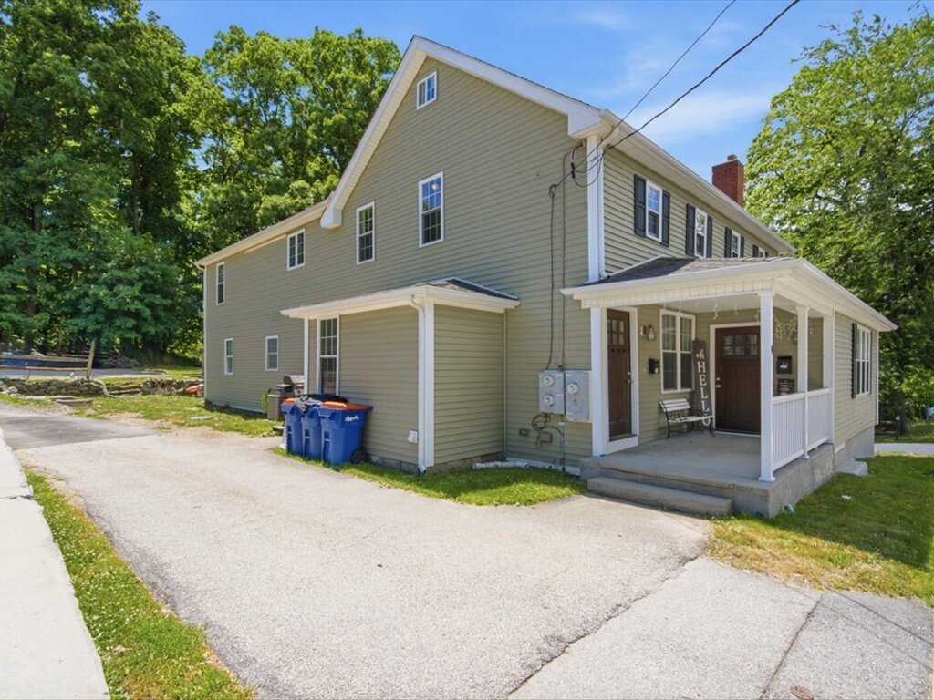Seekonk, Massachusetts, United States 2 - 18528470