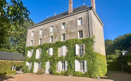 Villa in Provinces Jean Emond, Vendôme, France 1