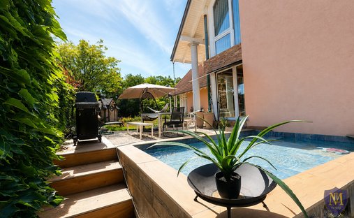 Maison à Nord, Saint-Louis, France 1