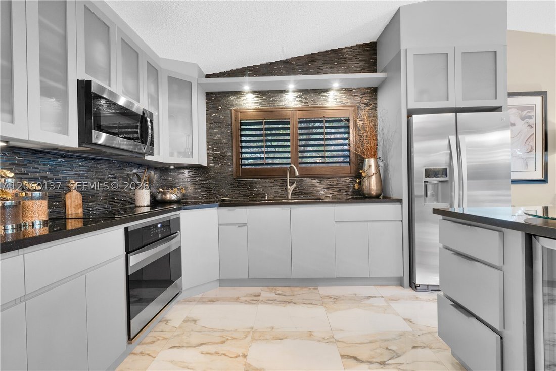 House in Miami, Florida, United States 4 - 18528865