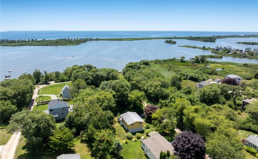 House in South Kingstown, Rhode Island, United States 1