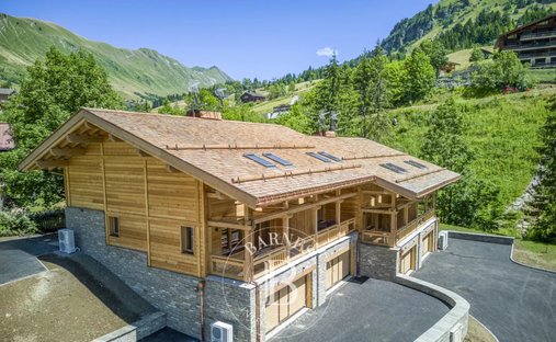 Chalet in Le Grand-Bornand, Auvergne-Rhône-Alpes, France 1