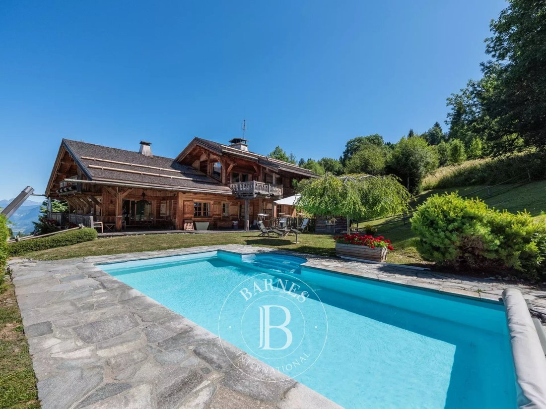 Chalet in Megève, Auvergne-Rhône-Alpes, France 2 - 18527002