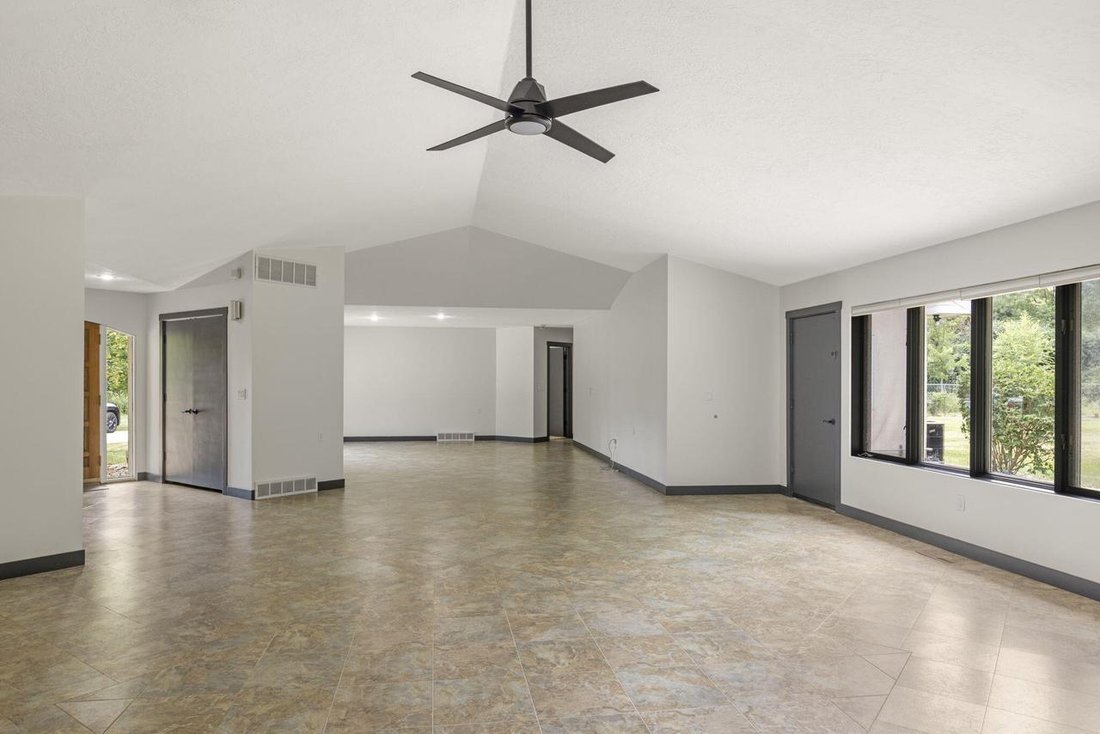 House in Lauderdale Lakes, Wisconsin, United States 5 - 18528508