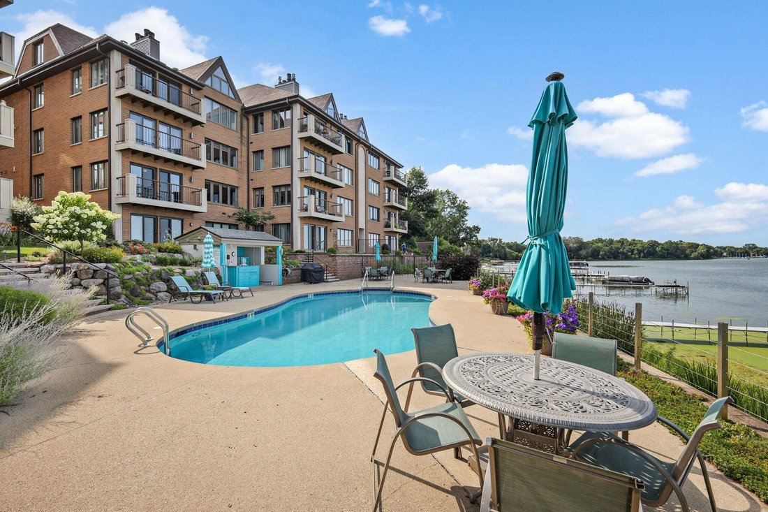 Condominio en Monona, Wisconsin, Estados Unidos 1 - 18528361