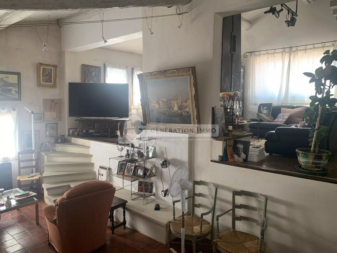 Townhouse in Arles, Provence-Alpes-Côte d'Azur, France 2 - 18526257