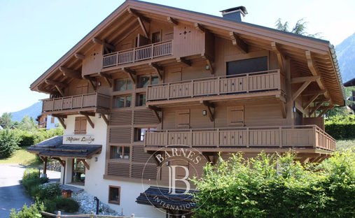 Estate in Les Contamines-Montjoie, Auvergne-Rhône-Alpes, France 1