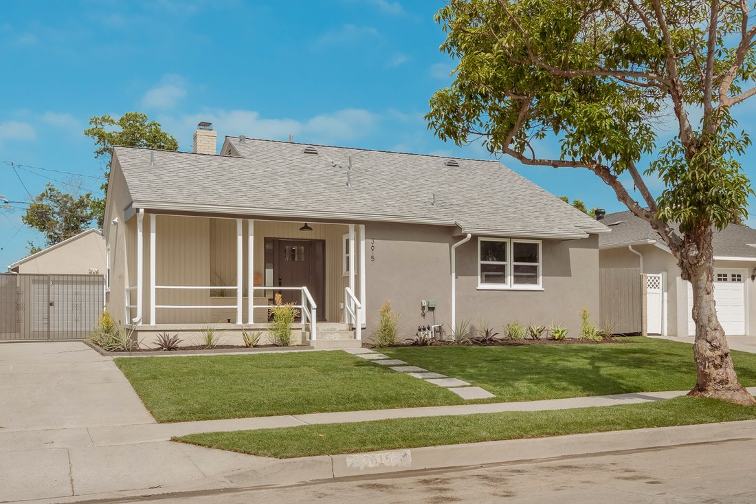 House in Signal Hill, California, United States 1 - 18526586