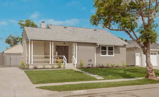 House in Signal Hill, California, United States 1