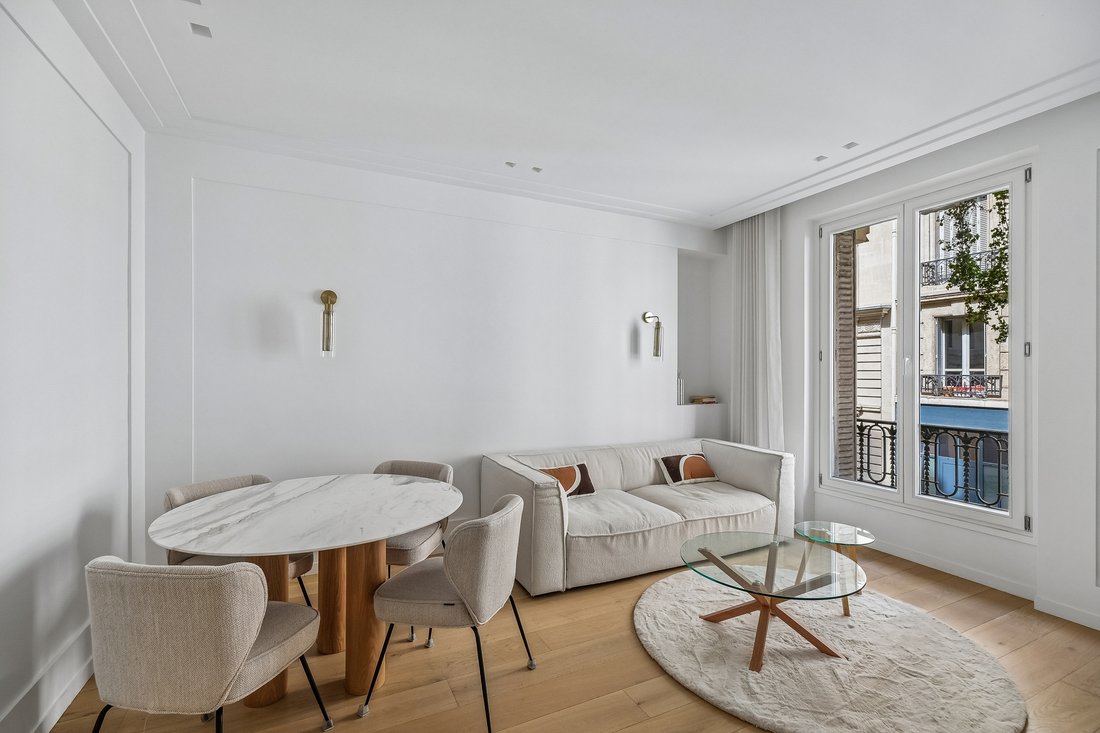 Apartment in Batignolles-Cardinet, Paris 17e Arrondissement, Paris 1 - 18526643