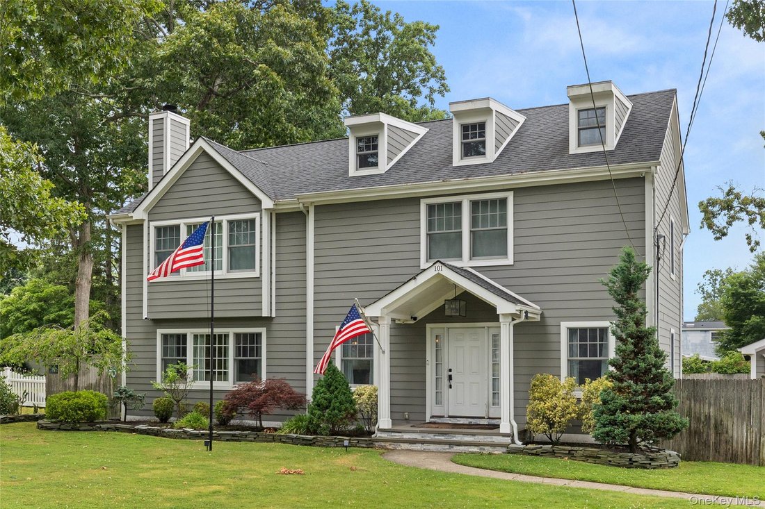 House in Babylon, New York, United States 2 - 18529542