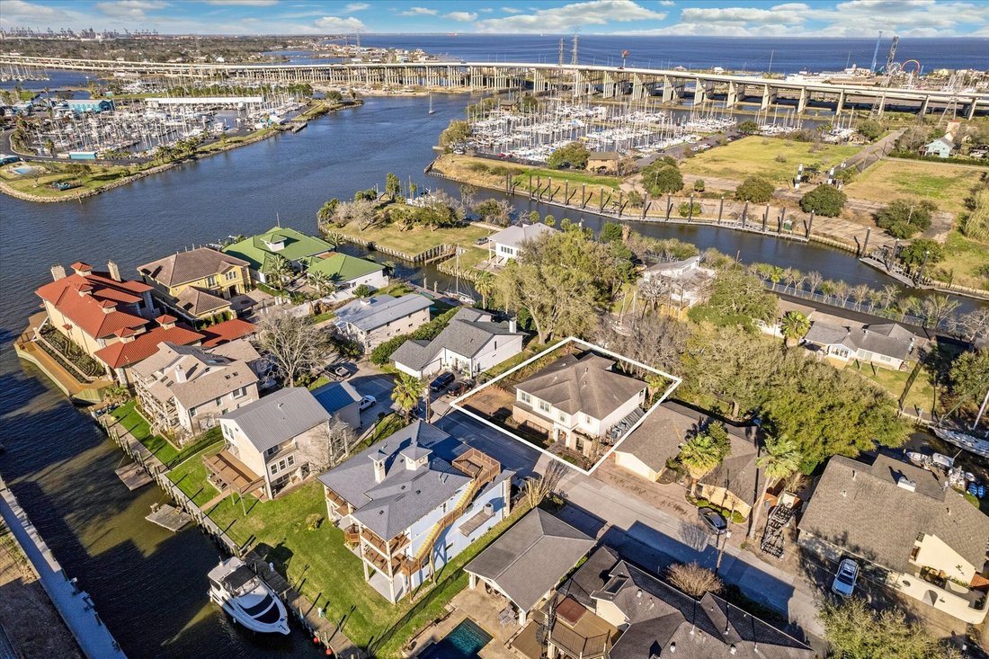 House in Kemah, Texas, United States 1 - 18527368