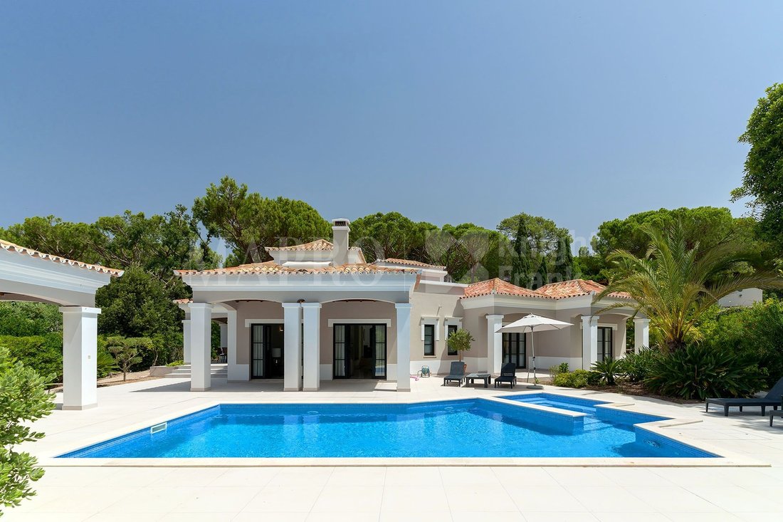 Villa in Quinta do Lago, Almancil, Portugal 1 - 18529374