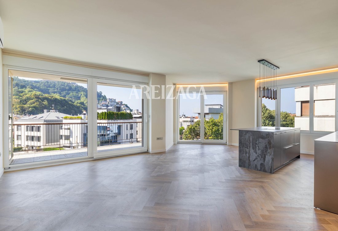 Apartment in Mendebaldea, Donostia-San Sebastian, Spain 1 - 18526269