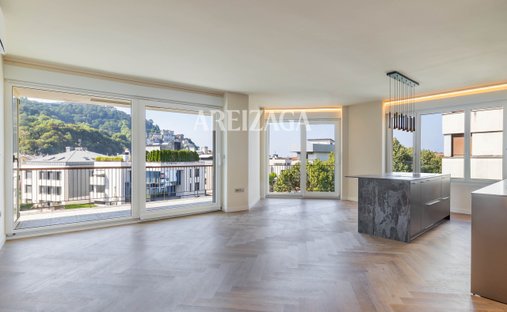 Apartment in Mendebaldea, Donostia-San Sebastian, Spain 1