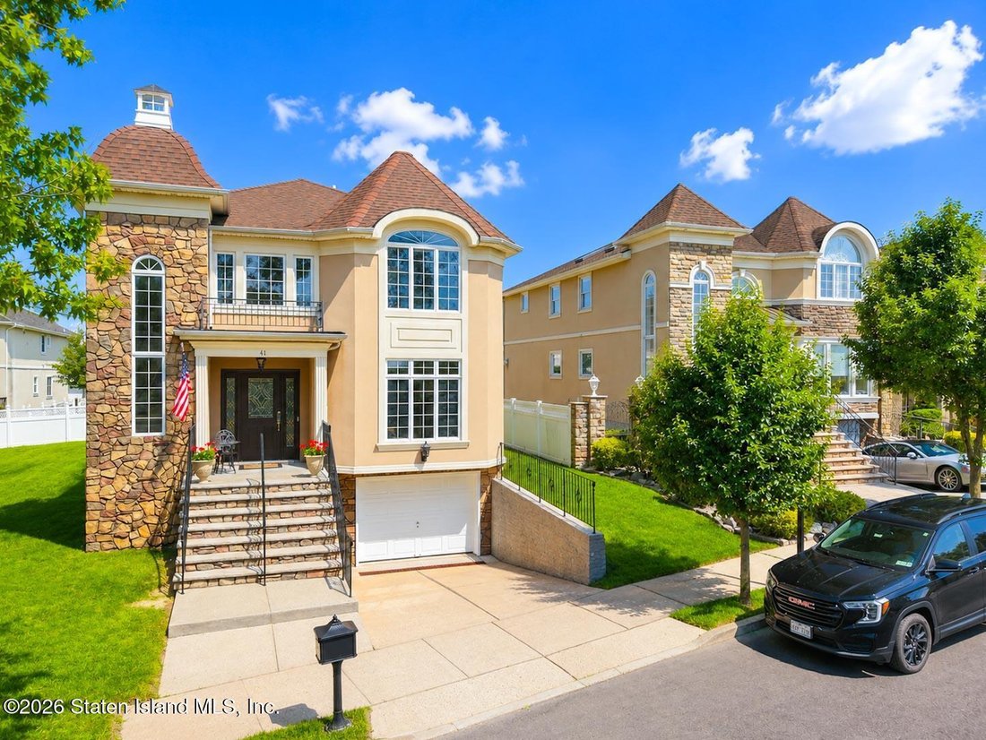 House in New York, New York, United States 3 - 18528220