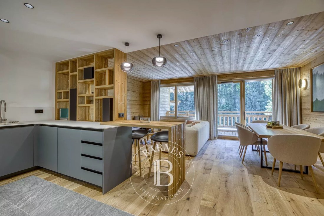 Chalet in Le Grand-Bornand, Auvergne-Rhône-Alpes, France 2 - 18526841