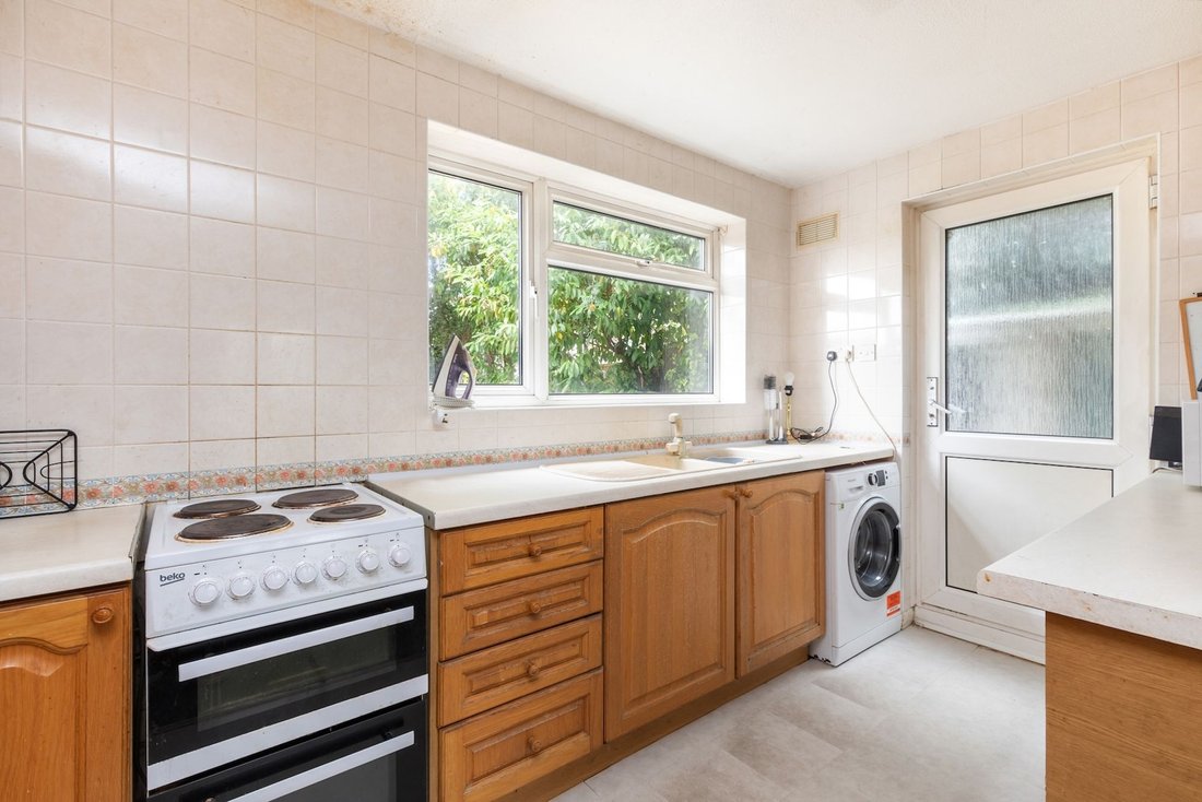 House in Fivensgreen, Horsham, England 5 - 18526486