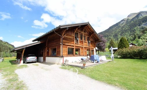 Chalet in Les Contamines-Montjoie, Auvergne-Rhône-Alpes, France 1