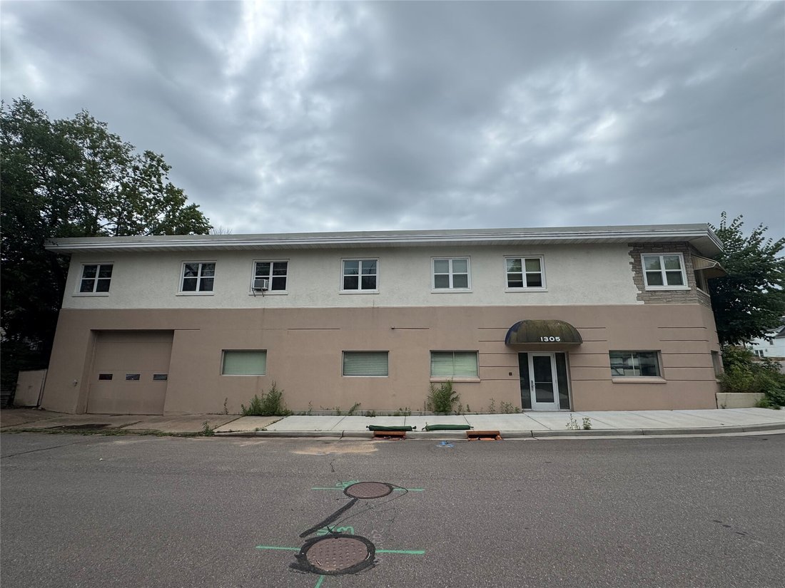 Eau Claire, Wisconsin, United States 2 - 18528840