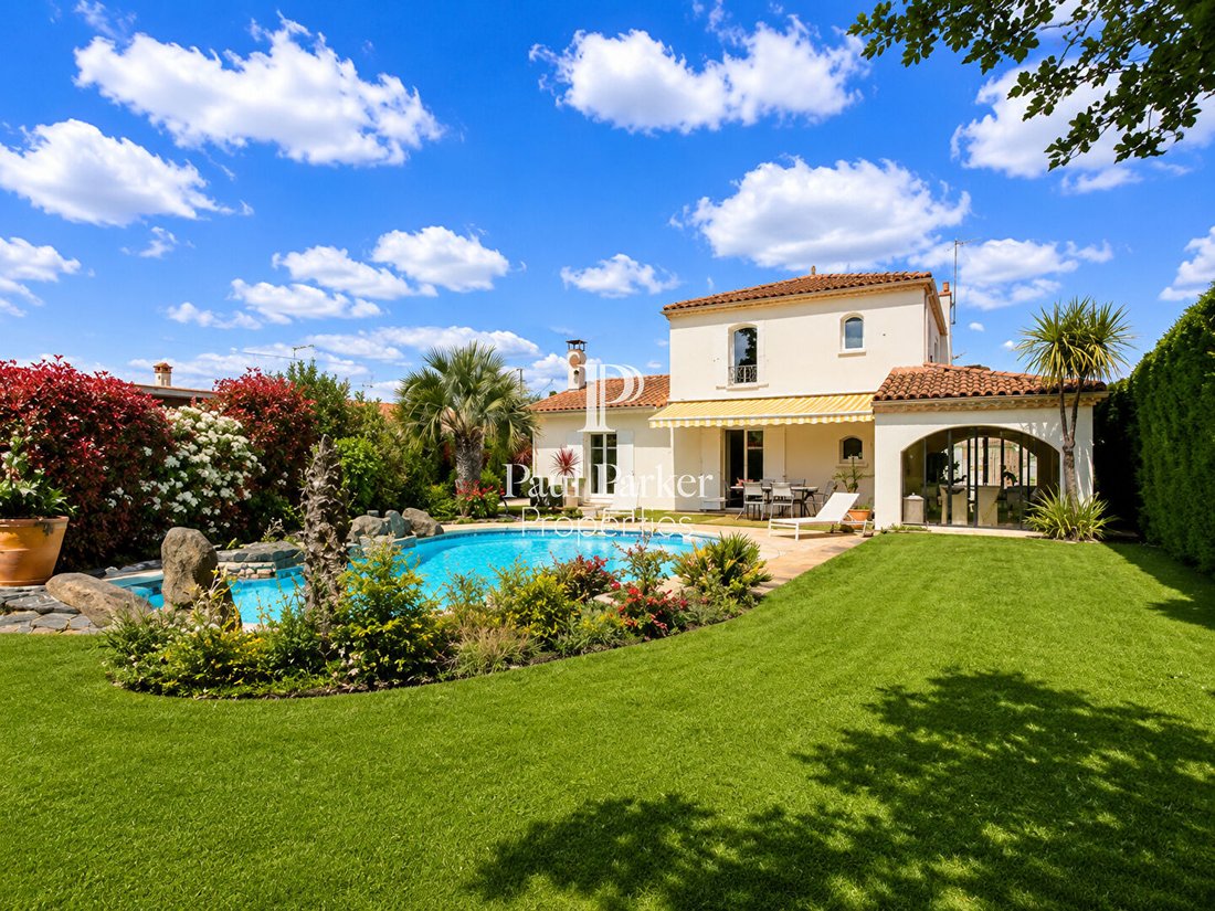 Villa in Mérignac, Nouvelle-Aquitaine, France 2 - 18529942