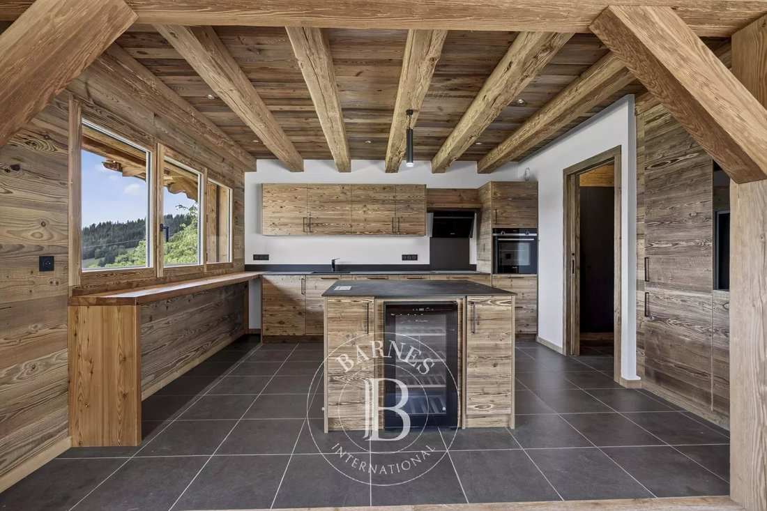 Chalet in La Clusaz, Auvergne-Rhône-Alpes, France 3 - 18526964