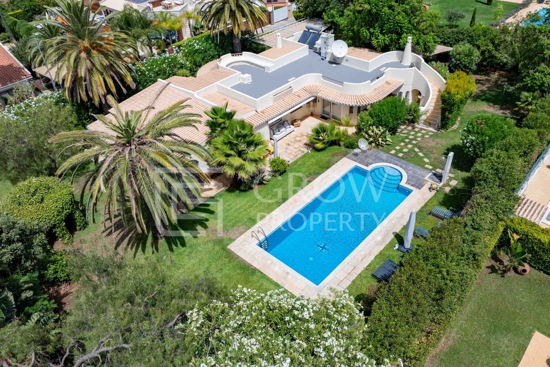 House in Quarteira, Algarve, Portugal 1 - 18529453