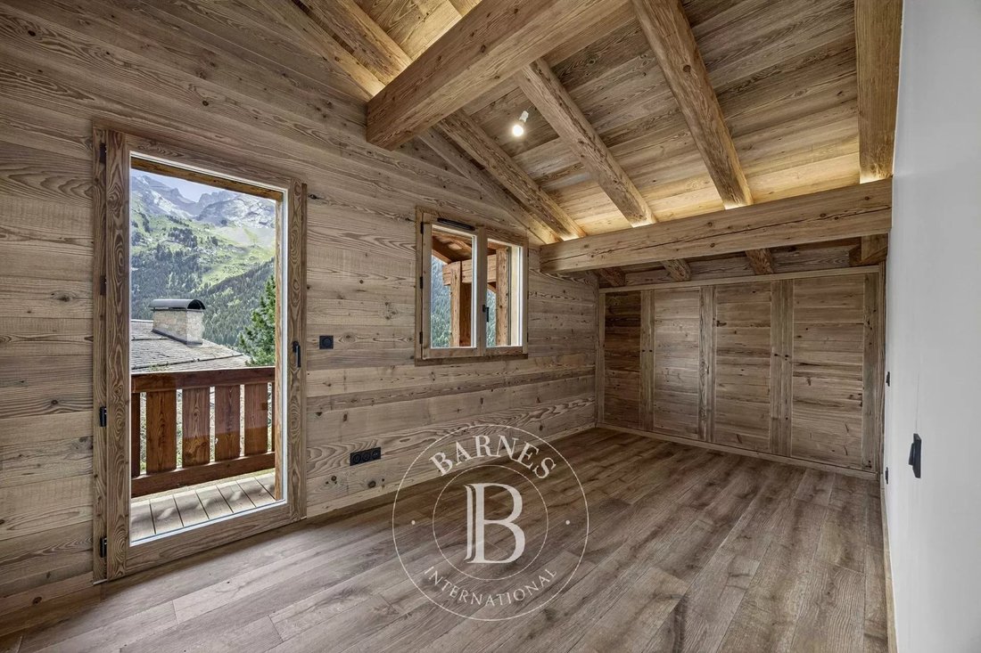 Chalet in La Clusaz, Auvergne-Rhône-Alpes, France 4 - 18526964